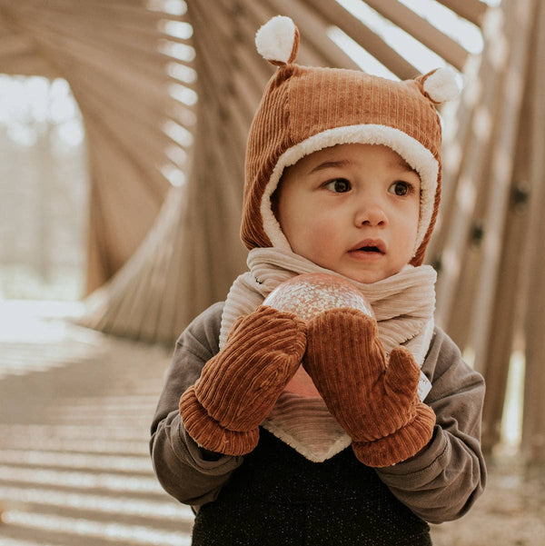 Camel velvet mittens - Wee Bambino