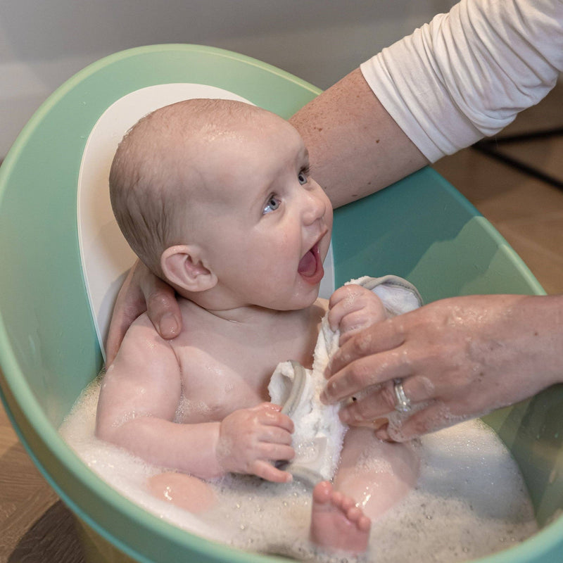 Shnuggle Baby Bath | Newborn baby bath Support with Bum Bump: Eucalyptus - Wee Bambino