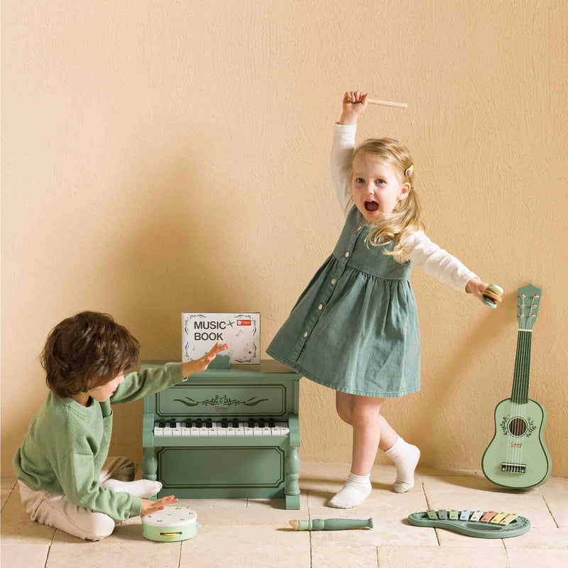 Vintage Guitar - Wee Bambino