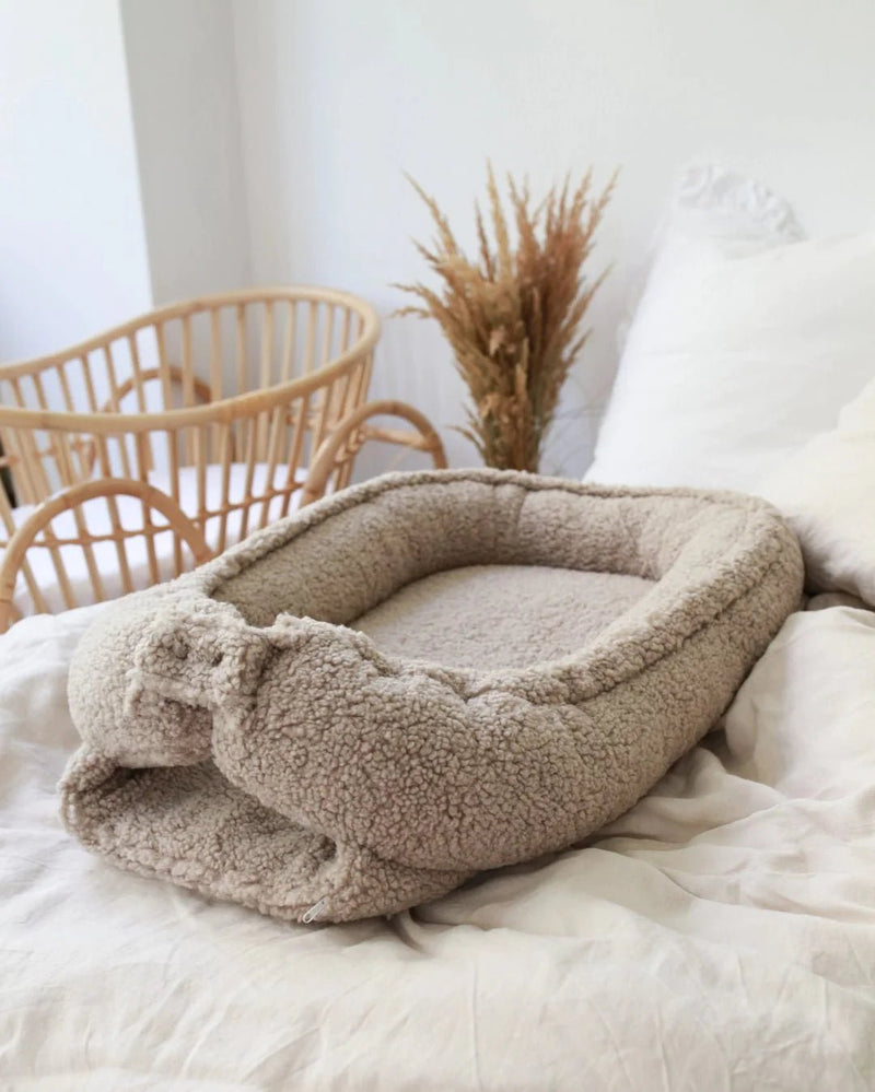 All Teddy Babynest - Taupe - Wee Bambino